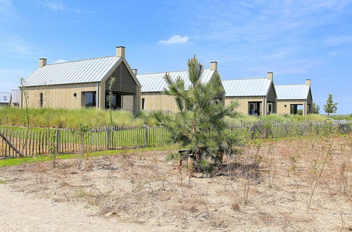 Photo 33 - Modern Lodge on the Water in a National Park