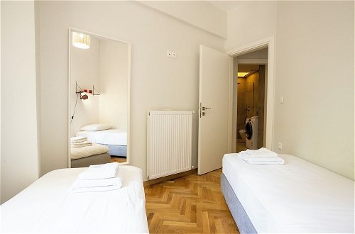 Photo 2 - Trendy 2 bedroom Apartment 5min to metro
