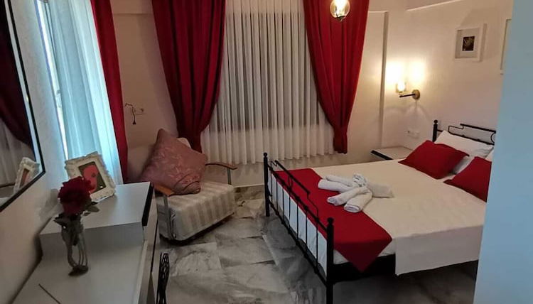 Foto 1 - Zeus kır evi