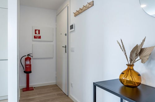 Photo 15 - Nomad s Lux - 1bdr Charming Top Floor Porto