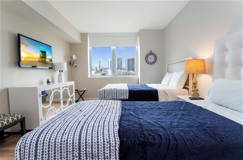 Foto 25 - Incredible Bay View 3 Bed Private Floor Apt 1101 BW Resort Miami FL
