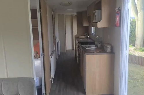 Photo 4 - 3 Bedroom Caravan Near Mablethorpe