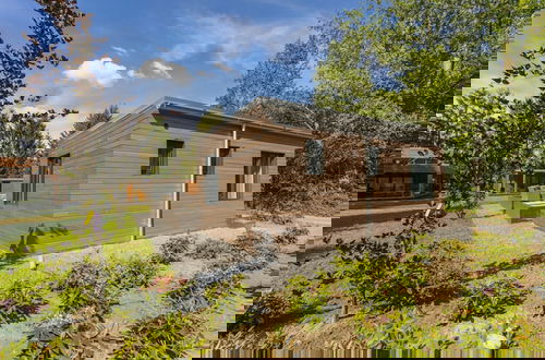 Foto 22 - Modern Forest Chalet