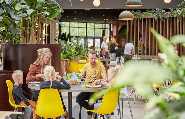 Modern Villa With Large Kitchen in Limburg - Photo 33