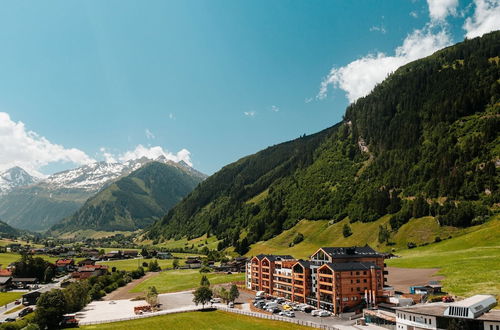 Photo 32 - Large Apartment With Balcony & Terrace on Ski Slope