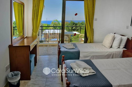 Photo 6 - impressive Villa Exclusive Sea Caves Walk to Taverns Sleeps 11