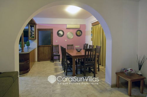 Foto 36 - Impressive Villa Exclusive Sea Caves Walk to Taverns Sleeps 11 Ref 507