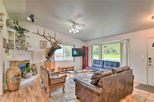 Foto 8 - Quaint Ranch Home w/ Yard in Midtown Anchorage