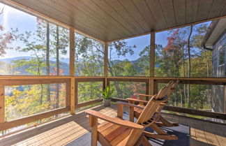 Foto 1 - Reclusive Mountaintop Escape w/ Stunning Views