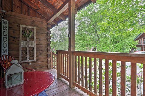 Photo 3 - Romantic Gatlinburg Cabin w/ Hot Tub & Pool Access