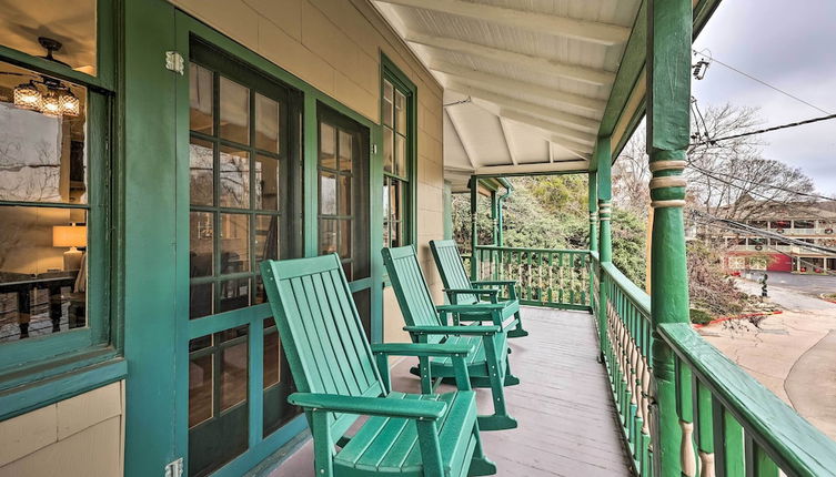 Photo 1 - Cozy Eureka Springs Cottage, Walk to Dtwn