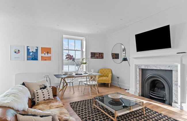 Churchill's Residence By Pureserviced - Photo 25