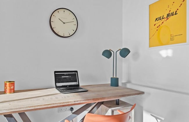 Churchill's Residence By Pureserviced - Photo 16