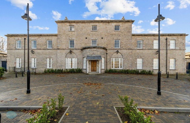 Churchill's Residence By Pureserviced - Photo 28