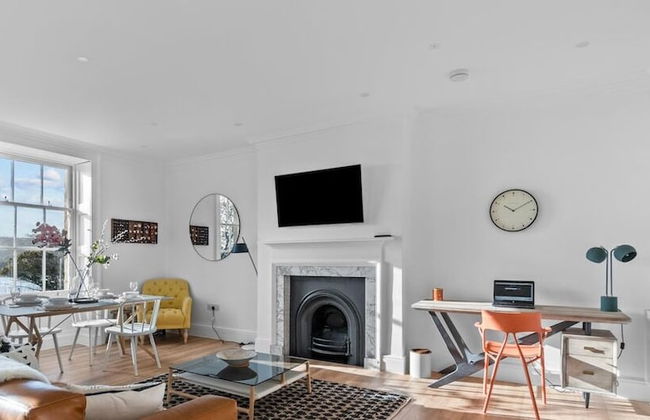 Churchill's Residence By Pureserviced - Photo 23