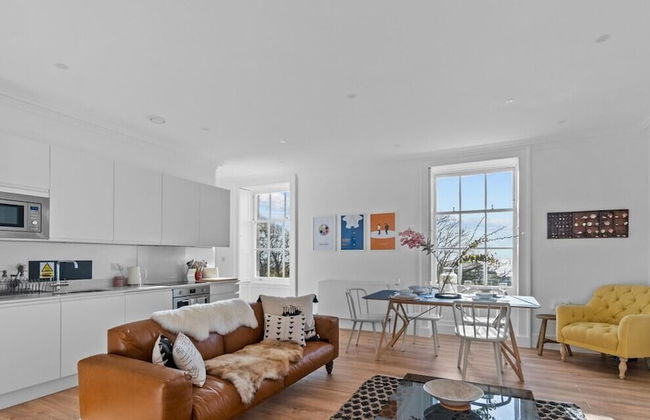 Churchill's Residence By Pureserviced - Photo 1