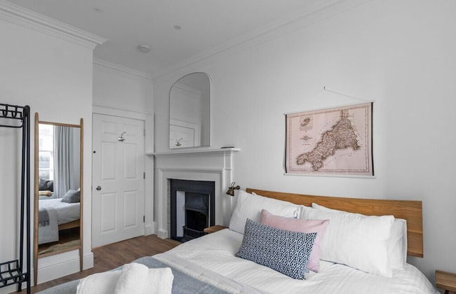 Churchill's Residence By Pureserviced - Photo 19