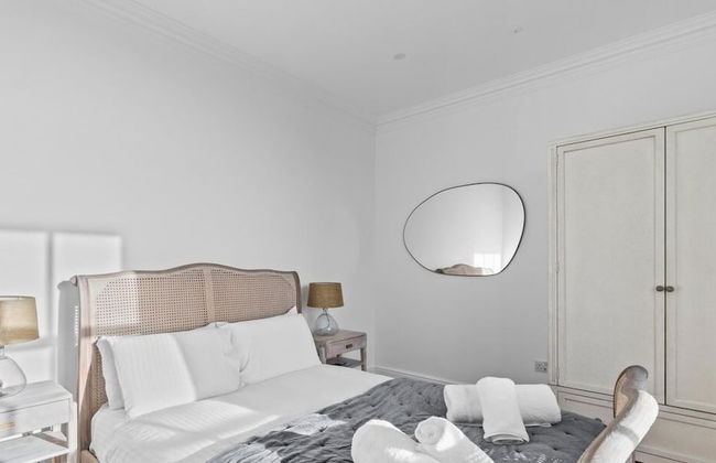 Churchill's Residence By Pureserviced - Photo 20