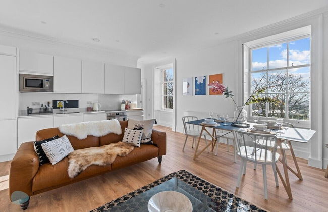 Churchill's Residence By Pureserviced - Photo 27