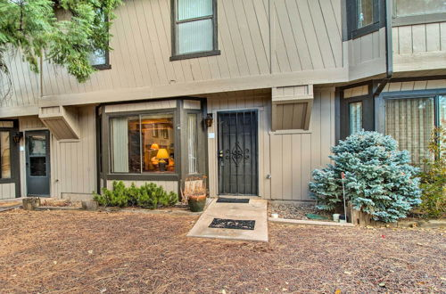 Foto 8 - Pinetop Townhome w/ Private Patio & Gas Grill
