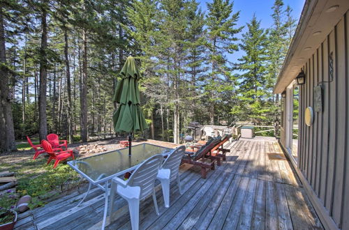 Foto 10 - Cozy Cottage on Cat Cove w/ Wraparound Deck