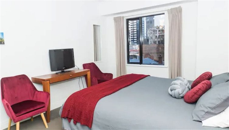Foto 1 - Cozy Room With King Bed In Cbd W/ Gym And Pool