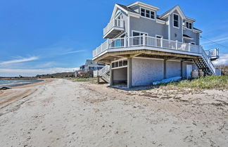 Photo 2 - Sunny Beach House Getaway - Steps From Water