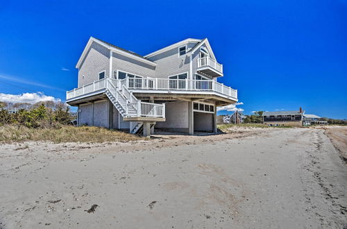 Photo 21 - Sunny Beach House Getaway - Steps From Water