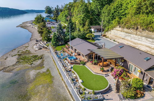 Photo 35 - Similk Bay Retreat With Deck, Fire Pit + Hot Tub