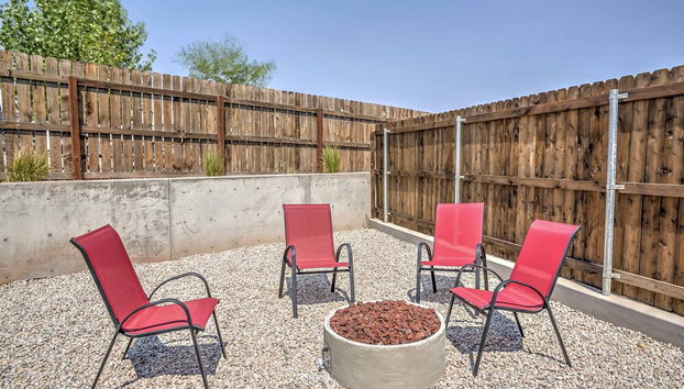 Upscale Moab Home w/ Redrock Views+hottub & Patio - Foto 2, Interior