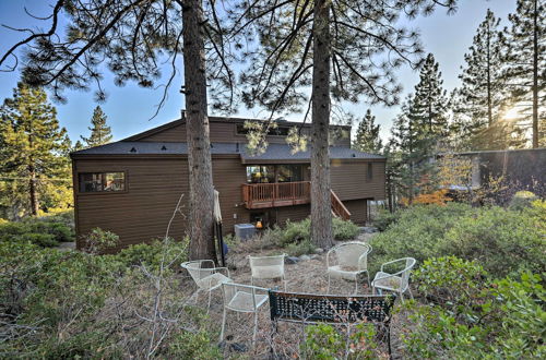 Foto 12 - Lake Tahoe Home w/ Hot Tub: 10 Mi to Palisades Ski