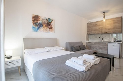 Foto 9 - Nikiti Central Suites 5 by Travel Pro Services