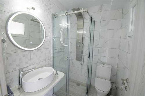 Foto 5 - Nikiti Central Suites 3 by Travel Pro Services
