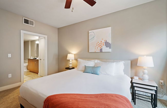 Plano Amazing 2BD 2BA Apartment - Photo 1