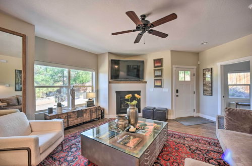 Photo 10 - Modern Home w/ Patio Near Garden of the Gods