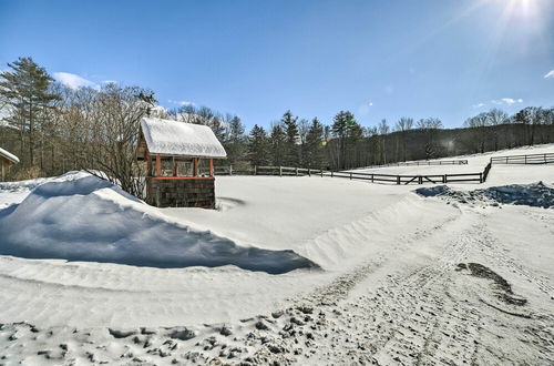 Foto 9 - Chester Farmhouse on 100 Acres, 15 Min to Okemo