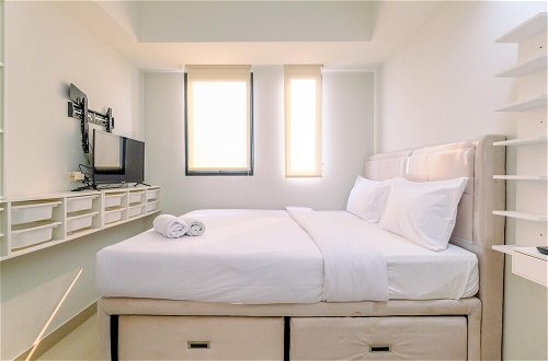 Photo 2 - Nice And Comfortable 1Br Evenciio Margonda Apartment