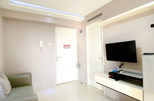 Photo 15 - Good Deal And Comfort 2Br At Bassura City Apartment