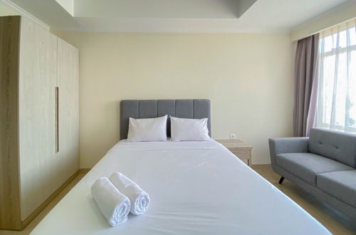 Foto 5 - Best Choice And Minimalist Studio Room Menteng Park Apartment