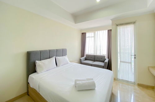 Photo 4 - Best Choice And Minimalist Studio Room Menteng Park Apartment