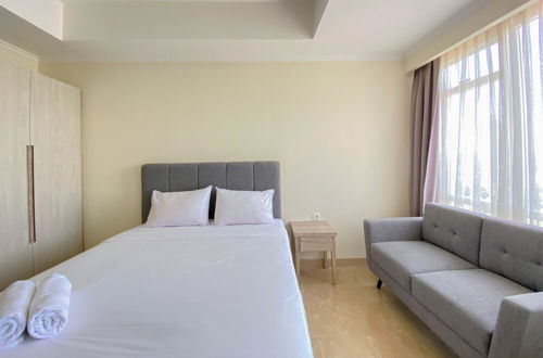 Photo 1 - Best Choice And Minimalist Studio Room Menteng Park Apartment