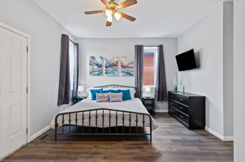 Photo 6 - Exquisitely Designed Townhome - JZ Vacation Rentals