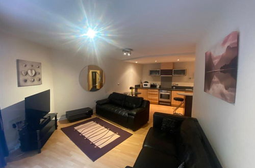 Photo 5 - Immaculate 1-bed Apartment in Birmingham