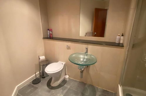 Photo 6 - Immaculate 1-bed Apartment in Birmingham
