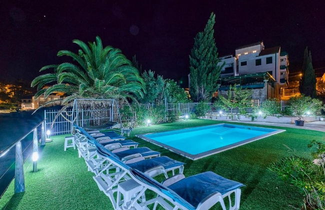Sea Breeze Residence Villa by the Sea With Pool - Foto 25