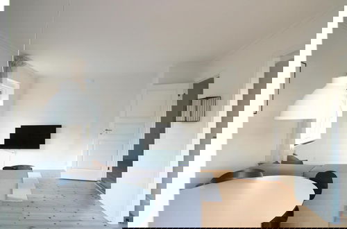 Foto 5 - Great 2-bed w Balcony in Charlottenlund