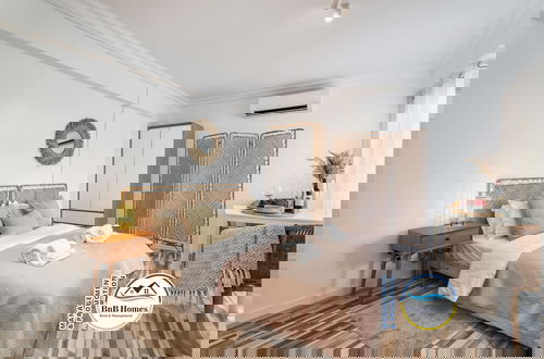 Foto 1 - BnB Homes Elegant Apartment 50 m Walk From Beach