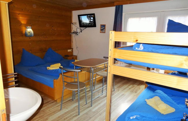Large Holiday Home With Garden and Balcony in Otztal - Foto 2