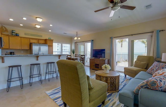 7 Waterfront 4bed 3bath Pool Home - Photo 15