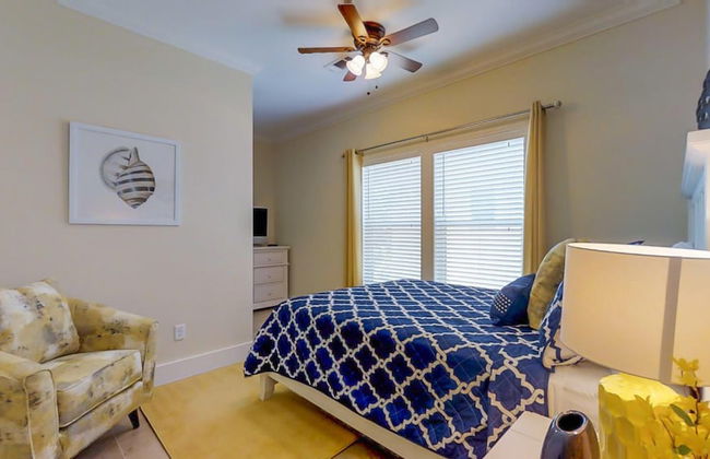 7 Waterfront 4bed 3bath Pool Home - Photo 22